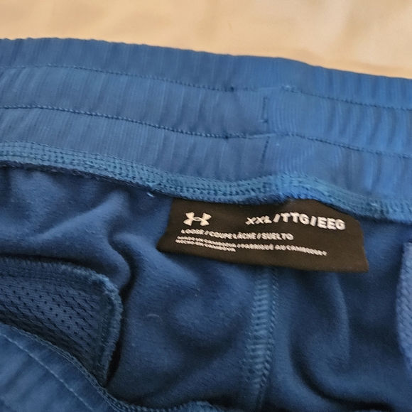 Very nice 2xl under armour sweat pants - Picture 4 of 5